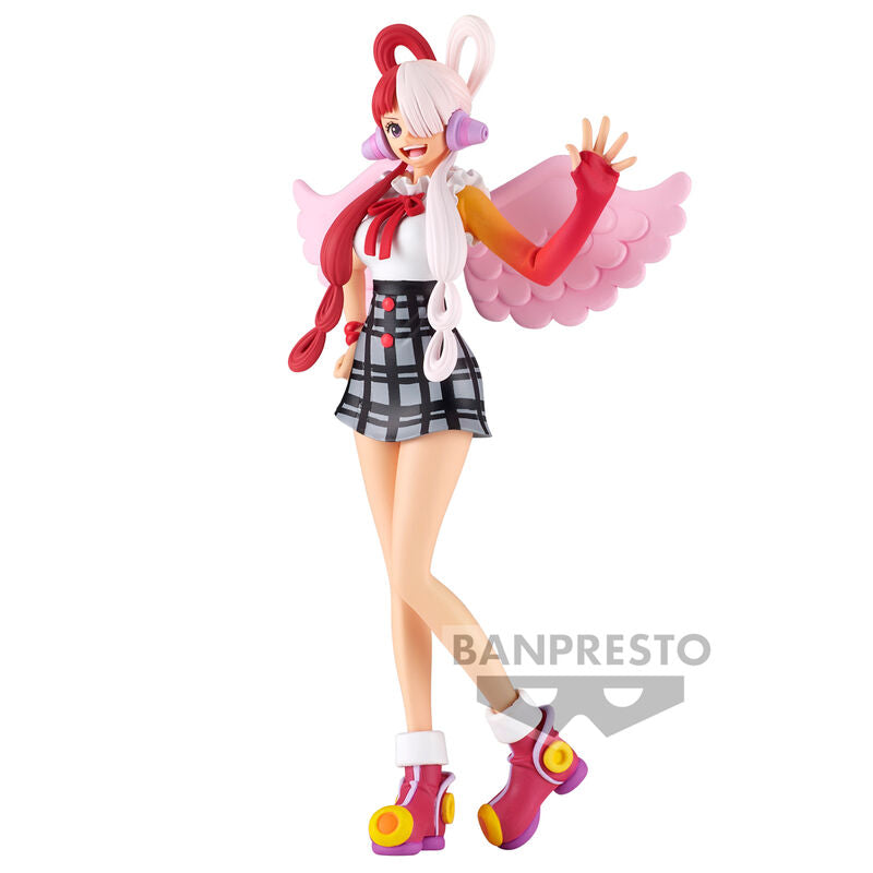 Figurine Uta de One Piece The Grandline Series posée sur un socle, vue de face avec détails précis