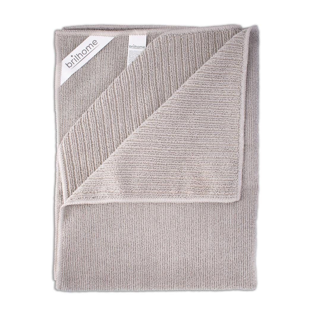 Chiffon microfibre Betty Chogan en action sur un sol carrelé, nettoyage humide