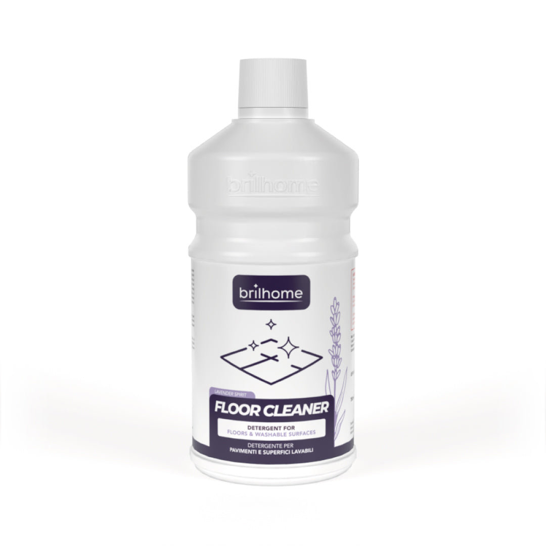 Personne nettoyant un sol avec le Détergent Chogan Floor Cleaner