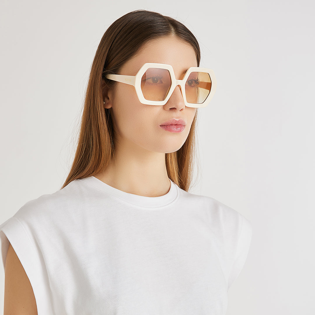 Vue latérale des lunettes de soleil Chogan Taormina, montrant l'épaisseur de la monture