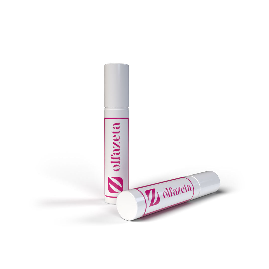 Parfum femme Rose Dust Chogan, avec des pétales de rose en arrière-plan