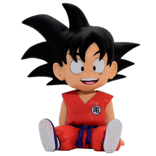 Figurine tirelire Son Goku Chibi Dragon Ball de 16cm signée PLASTOY, vue de face avec détails colorés.