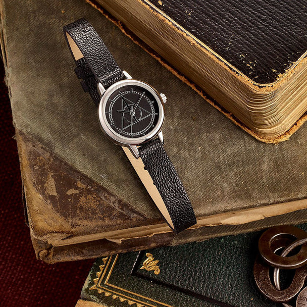 Montre Harry Potter Reliques de la Mort vue de face avec cadran 20mm et design détaillé