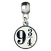 Vue rapprochée du charm Harry Potter Platform 9 3/4 avec sa taille compacte de 11x6x1 cm, idéal pour bracelets et colliers