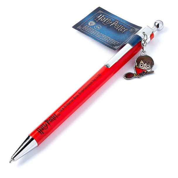 Stylo Harry Potter THE CARAT SHOP avec design élégant inspiré de la saga magique, présenté sur fond blanc.