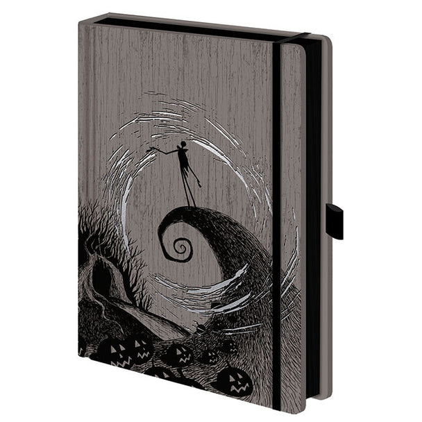 Cahier A5 Disney avec couverture rigide illustrée de Jack Skellington du film The Nightmare Before Christmas, idéal pour notes et dessins.