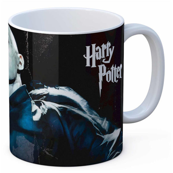 Mug Harry Potter Voldemort officiel de la marque SD TOYS, avec un design détaillé et une finition soignée.