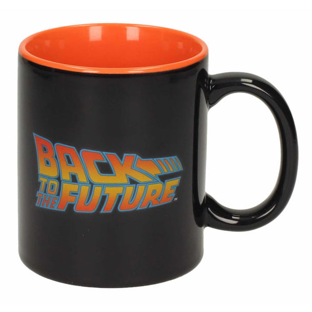 Mug blanc avec le logo coloré de Back to the Future, produit officiel SD TOYS, parfait pour les fans de la saga culte.