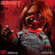 Vue latérale de la poupée Chucky Pizza Face mettant en avant la qualité des matériaux