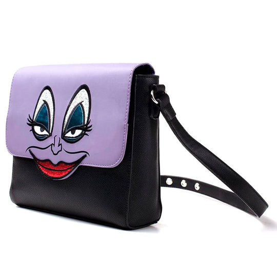 Image montrant la texture et la qualité du matériau 100% PU du sac à épaule Disney Ursula