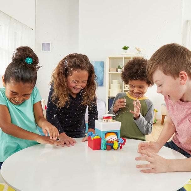 Plombier en plastique avec ceinture prête à recevoir des outils dans le jeu Fontanero Chapucero