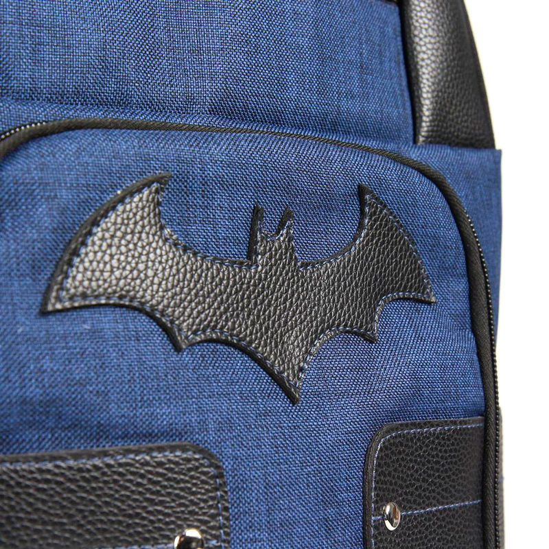 Photo des bretelles ajustables rembourrées du sac à dos Batman DC Comics