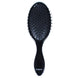 Brosse à cheveux Harry Potter CERDÁ posée sur une surface blanche mettant en valeur son style unique