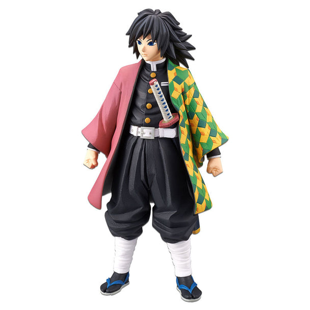 Figurine BANPRESTO Giyu Tomioka 16cm Demon Slayer, mise en scène dynamique et finition soignée