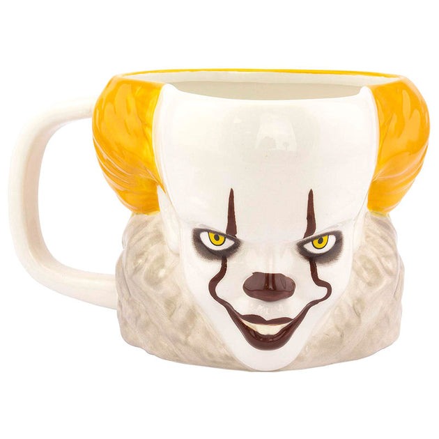 Mug 3D IT Pennywise de face avec le visage terrifiant du clown rouge en relief