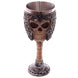 Présentation du gobelet Skull Warrior gothique avec ses dimensions 18x7,5 cm sur fond neutre