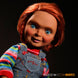 Image de la figurine Chucky Good Guys 38 cm avec éclairage mettant en valeur les textures