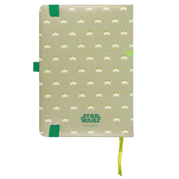 Vue rapprochée de la texture simili cuir du cahier Star Wars CERDÁ