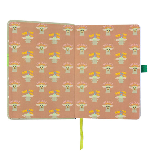 Pack complet avec 5 images du cahier Yoda Child, design et qualité visibles
