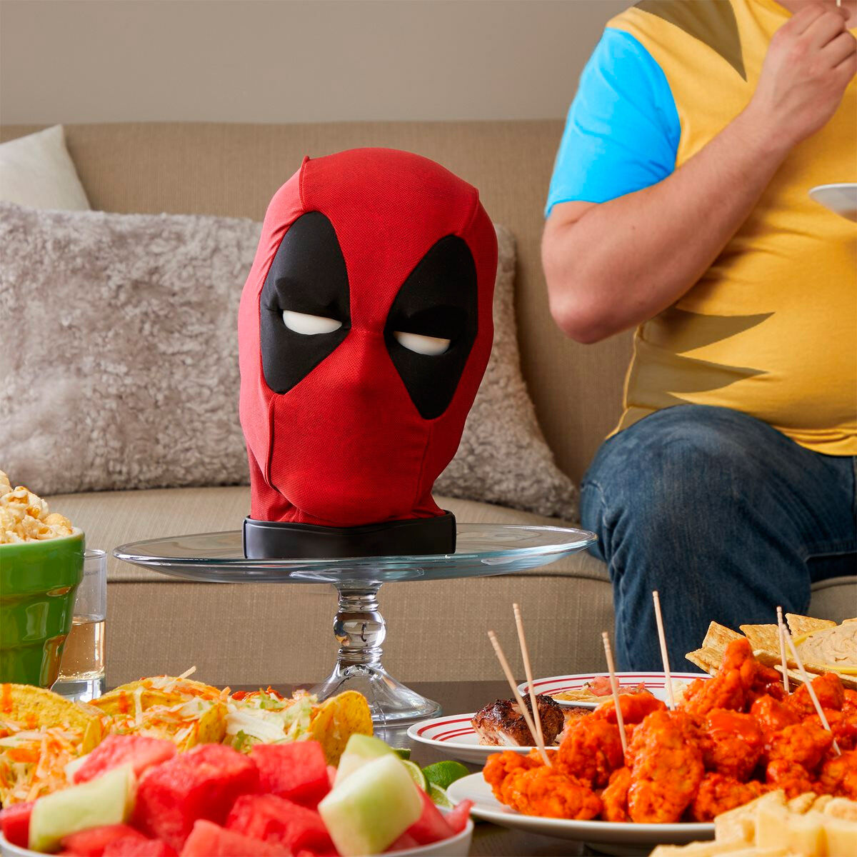 Vue latérale du buste Deadpool Marvel Legends mettant en valeur les détails du visage