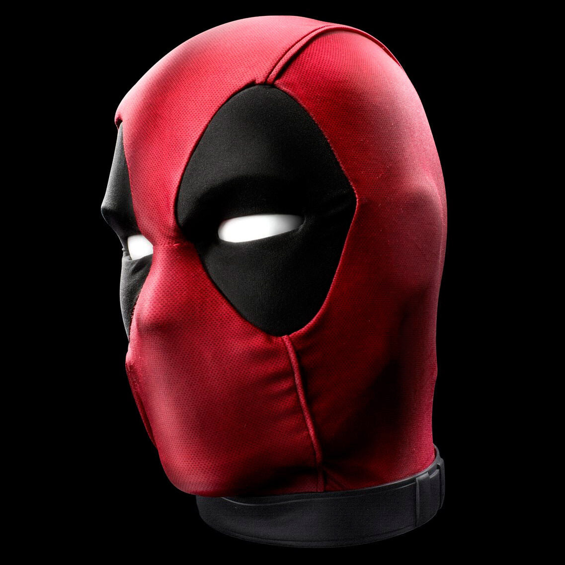 Détail des boutons de contrôle sur le buste électronique Deadpool