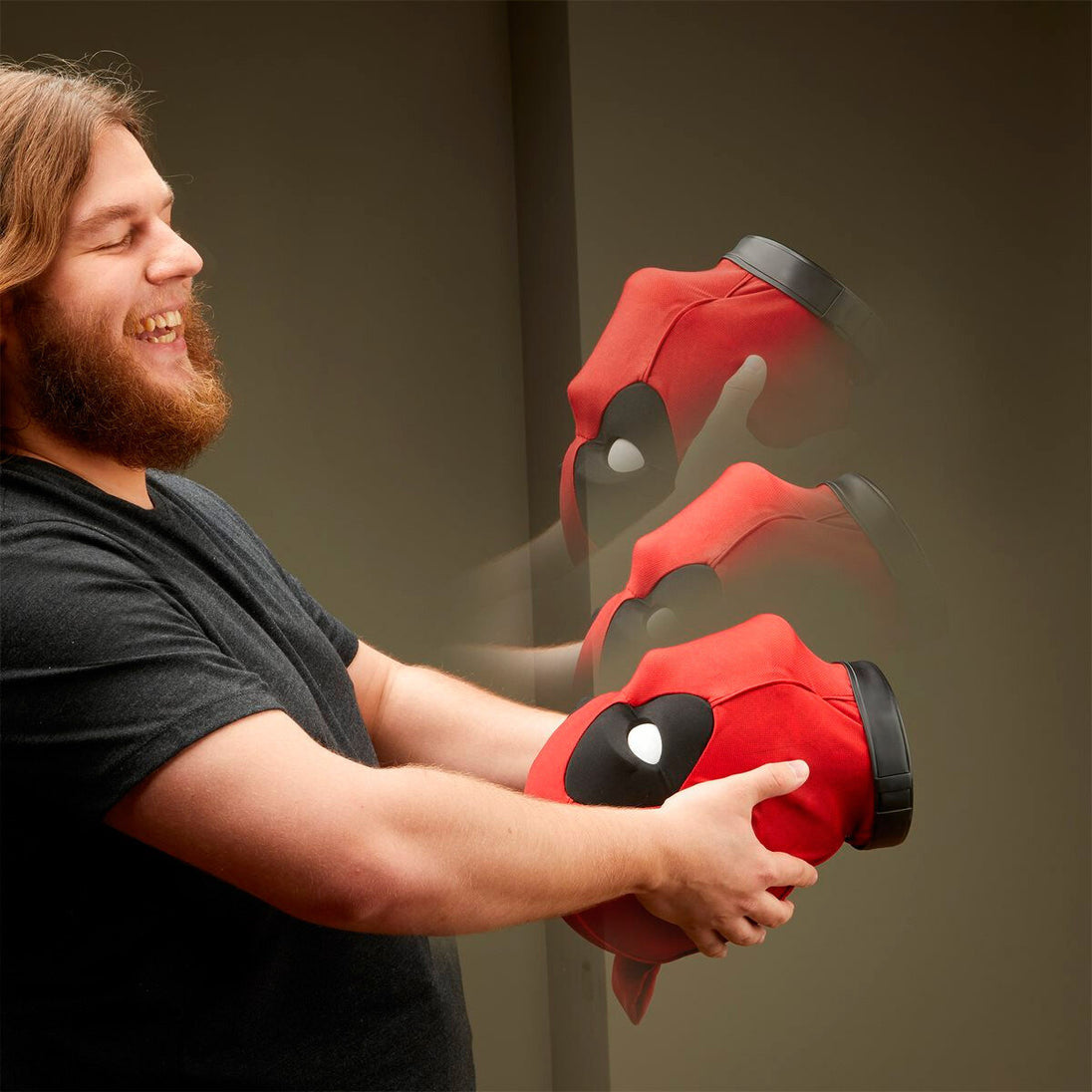 Photo du buste Deadpool en fonctionnement avec animation des yeux et sourcils
