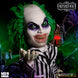 Emballage original de la figurine Beetlejuice parlante 38cm avec branding MEZCO TOYZ.