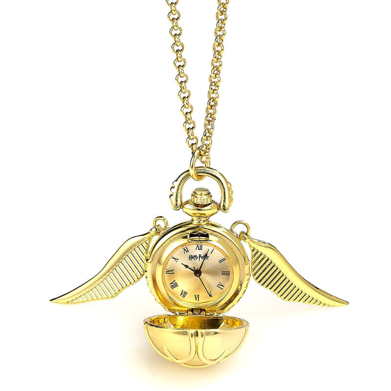 Présentation de la montre collier Harry Potter portée autour du cou sur un fond neutre
