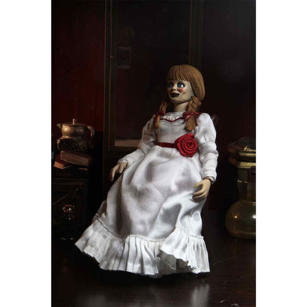 Figurine articulée Annabelle de 20cm vue de face avec détails réalistes en PVC