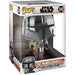 Vue rapprochée de la figurine Funko POP Mandalorian avec l'Enfant Yoda, détails précis et couleurs vives