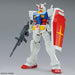 Figurine RX-78-2 Gundam posée sur un support Action Base 2 pour exposition
