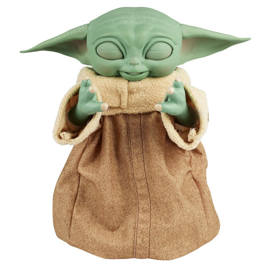 Photo de la figurine Baby Yoda avec éclairage mettant en valeur les textures