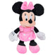 Enfant tenant la peluche Disney Friends SIMBA 20cm, illustrant sa taille adaptée aux mains