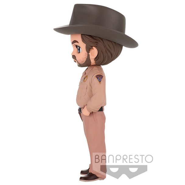 Figurine Hooper Stranger Things Q Posket vue de face avec détails précis et couleurs vives