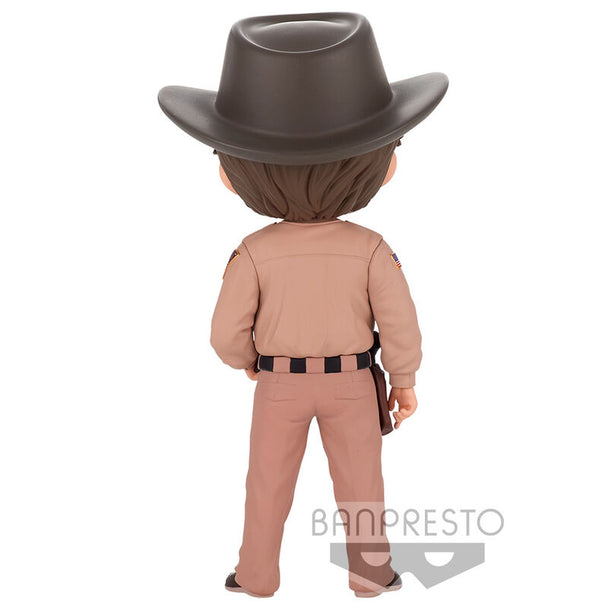 Profil gauche de la figurine Hooper Q Posket en PVC de 15 cm, mettant en valeur le design soigné