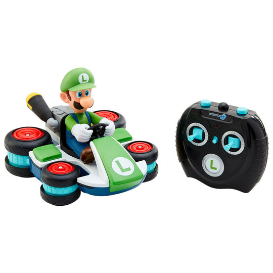 Voiture Luigi Mario Kart en action, montrant sa capacité à tourner à 360 degrés