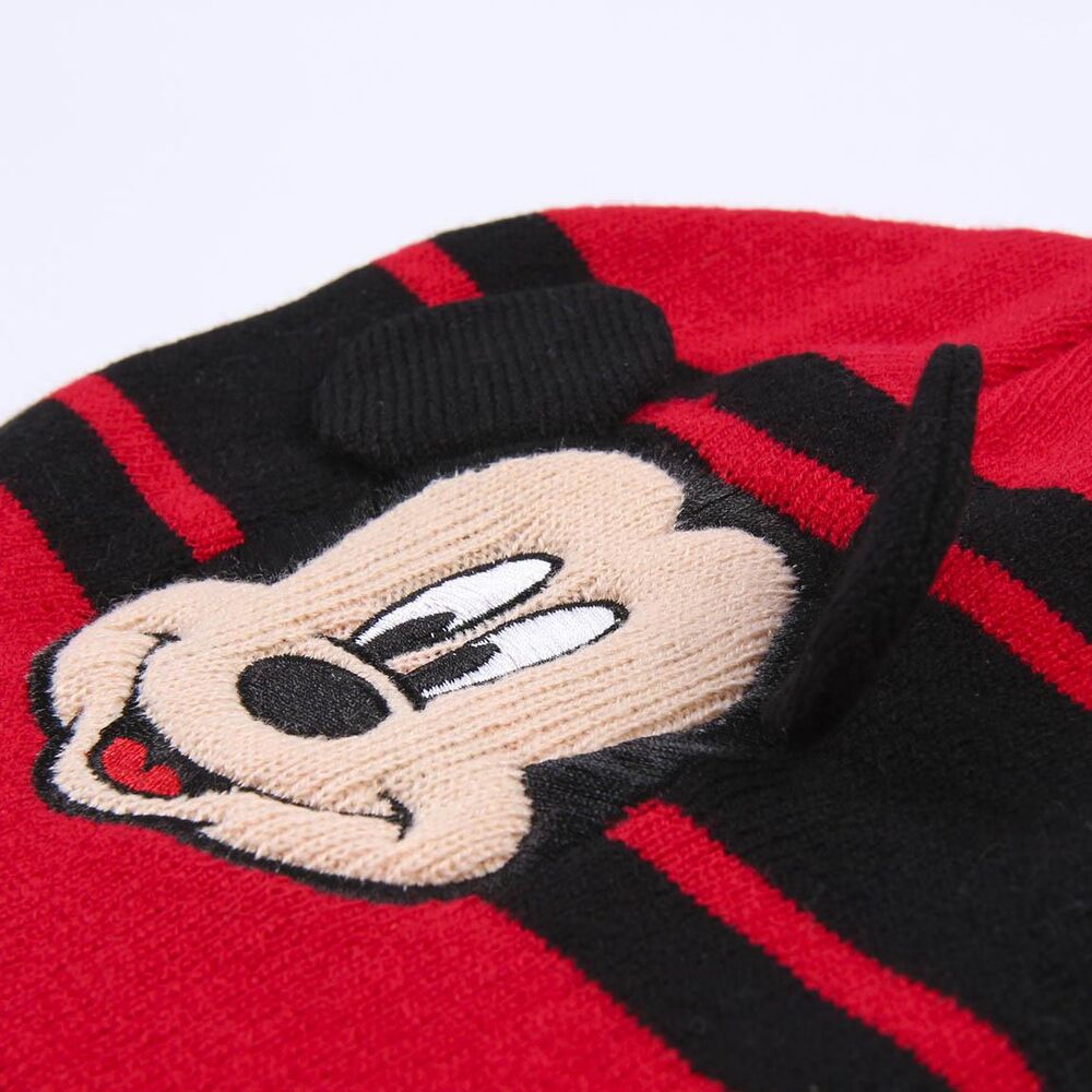 Vue latérale du bonnet Disney Mickey CERDÁ soulignant le design unique et les finitions soignées