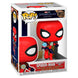 Détail de la figurine Funko POP Spider-Man No Way Home montrant le design du costume intégré en vinyle