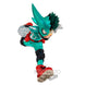 Profil latéral de la figurine Izuku Midoriya BANPRESTO montrant la posture dynamique et les couleurs vives