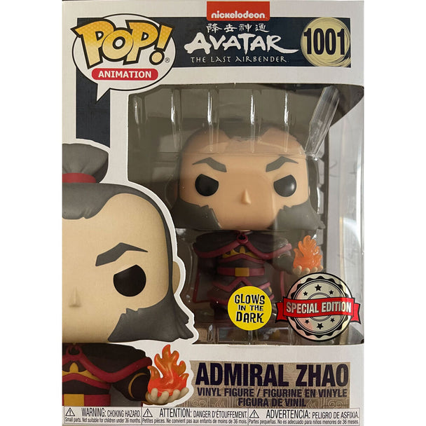 Vue rapprochée de la figurine Funko POP exclusive Admiral Zhao d'Avatar, mettant en valeur l'effet lumineux de la boule de feu