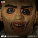 Détail du visage terrifiant de la figurine Leatherface 1974 de MEZCO TOYZ