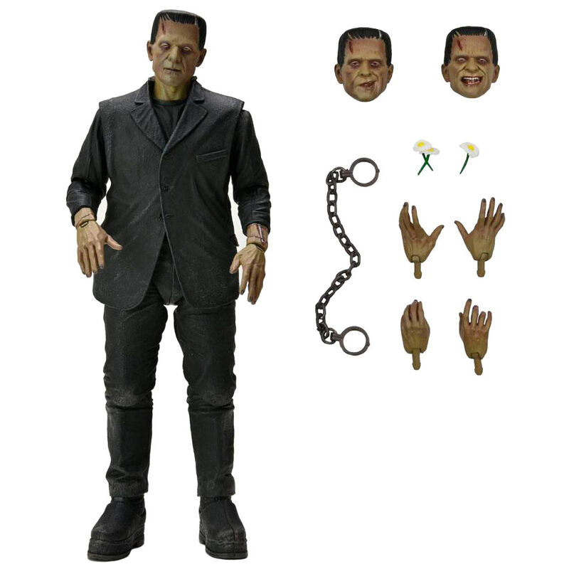 Profil gauche de la figurine articulée Frankenstein Monster NECA avec accessoires