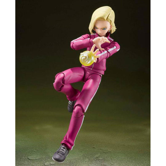 Androide 18 Dragon Ball Super posée avec accessoires inclus sur fond neutre