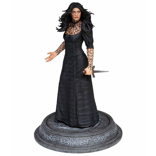 Statue Yennefer 20 cm en PVC de Dark Horse vue de face avec détails précis de la tenue