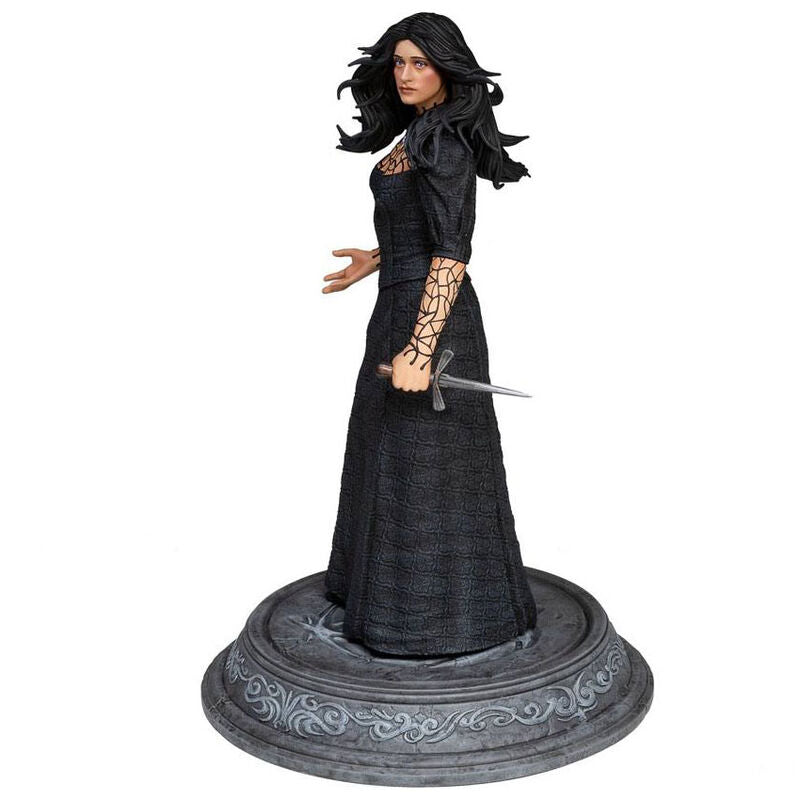 Figurine Yennefer de The Witcher sur socle de 3 cm, vue de profil gauche