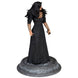 Statue Yennefer Dark Horse exposée sur une étagère, ambiance collection The Witcher