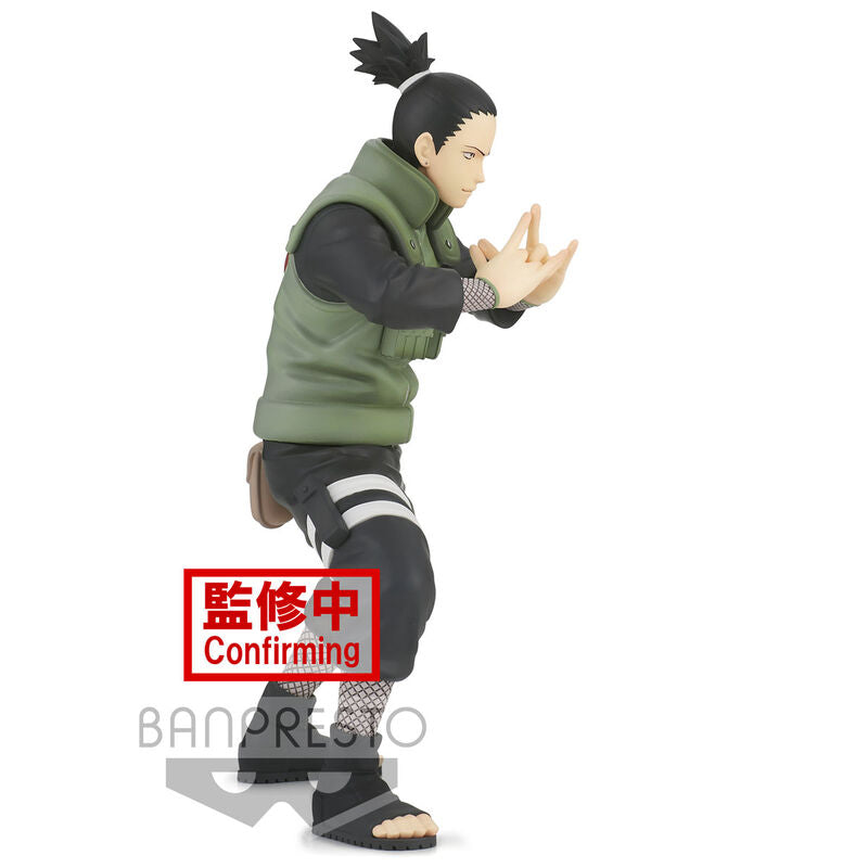 Gros plan sur le visage expressif de la figurine Nara Shikamaru avec un regard déterminé