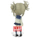 Gros plan sur le visage expressif de la figurine Himiko Toga Q Posket