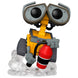 Zoom sur le détail de la figurine Wall-E Funko POP tenant un extincteur rouge