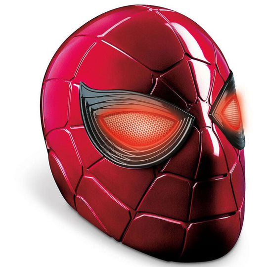 Présentation latérale du casque Iron Spider montrant sa finition réaliste